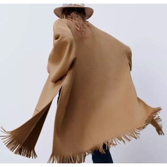 ZARA CAMEL WOOL RUNWAY MUST HAVE STYLE CAPE FRINGE BLOGGER COAT $279 Sz M - Picture 2 of 10